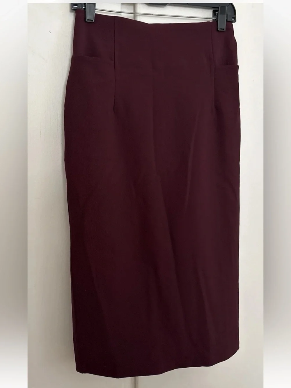 LuluLemon Stretchy Size 8 Burgundy A New Route Below The Knee Pencil Skirt